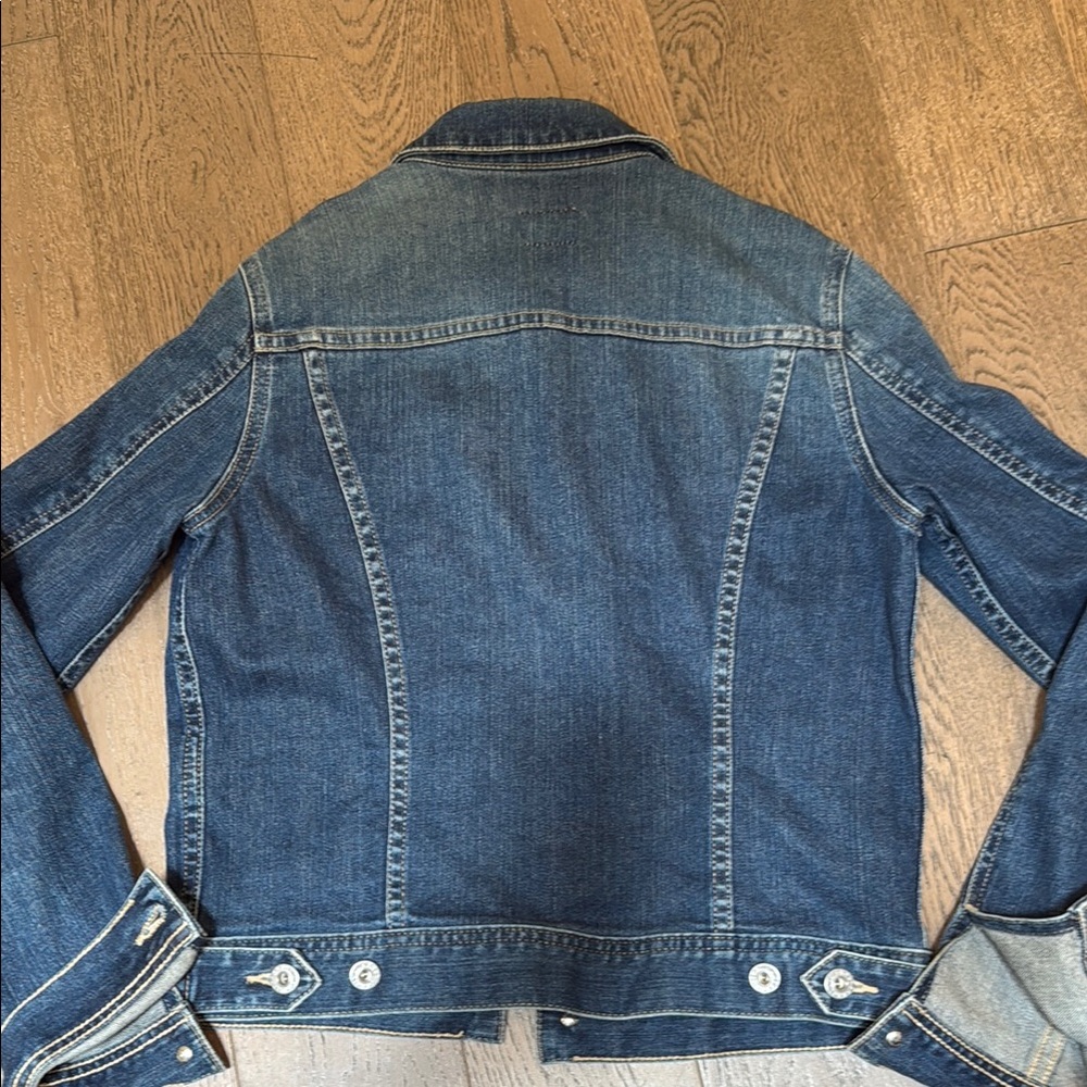 Womens AG Classic Blue Denim Jacket Size Medium - Picture 3 of 3